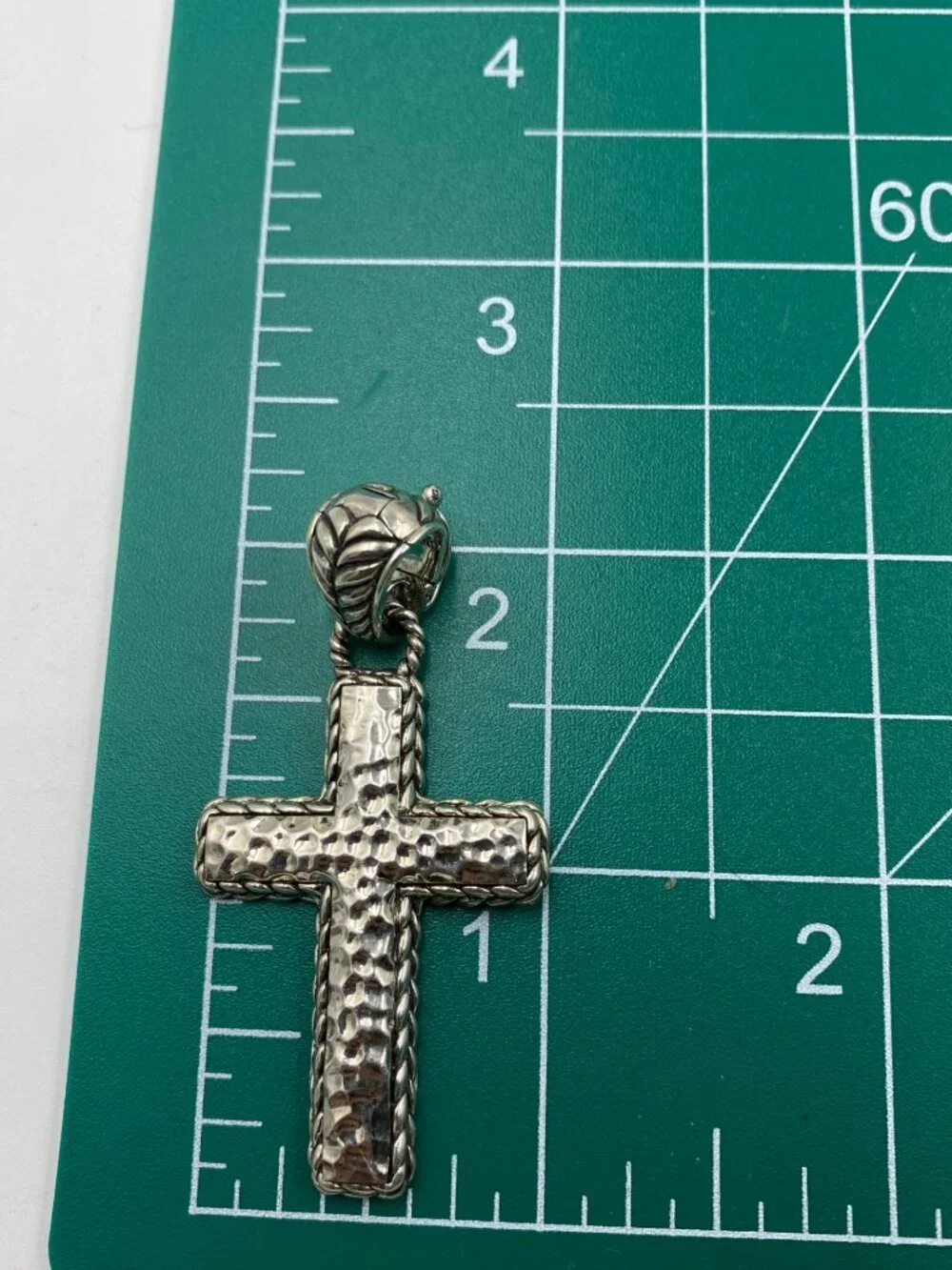JAI John Hardy Sterling Silver Hammered Cross Pen…